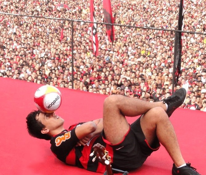 Diego em apresentação